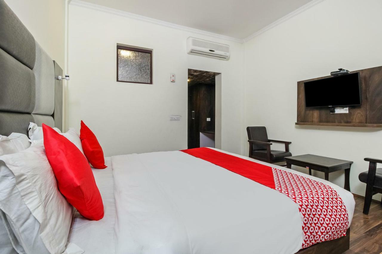 Hotel Capital O 29999 Ambition 3*