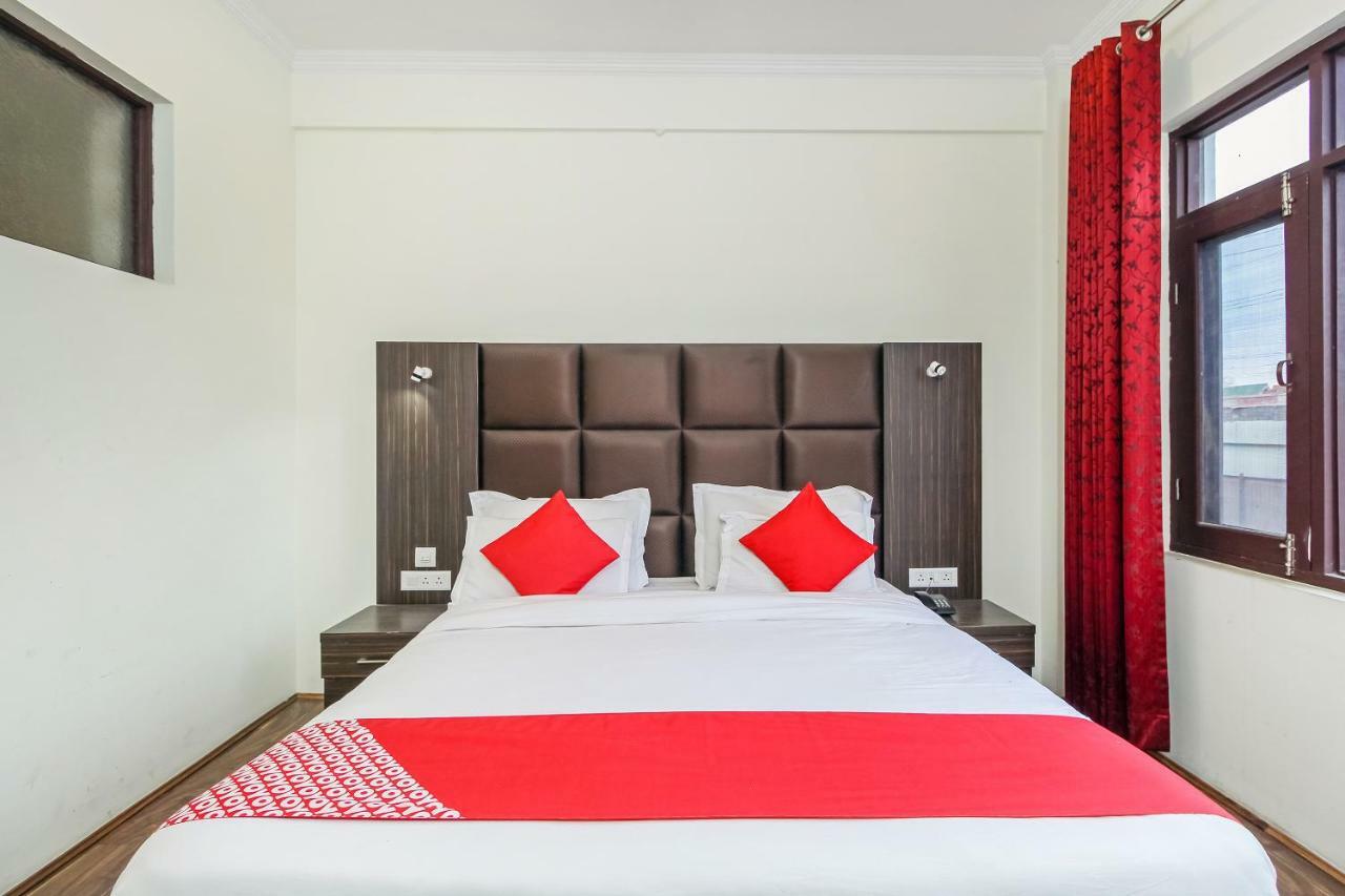 Hotel Capital O 29999 Ambition 3*