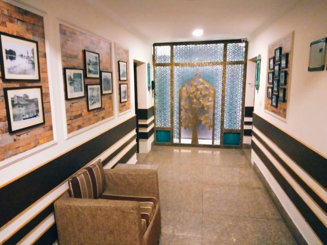 Lee Heritage * Srinagar (Jammu and Kashmir)