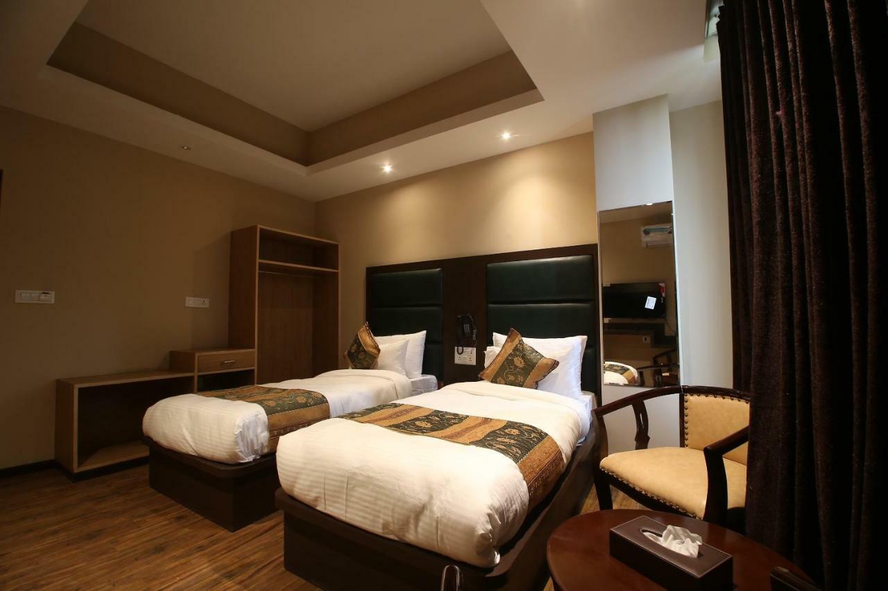 Palette - Golden Tulip Kashmir Hotel Srinagar (Jammu and Kashmir)