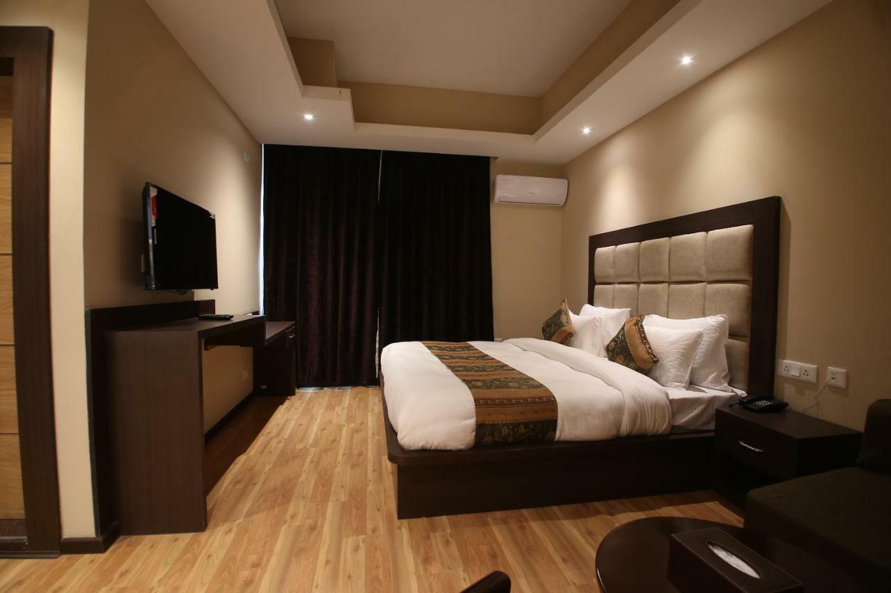 Hotel Palette - Golden Tulip Kashmir