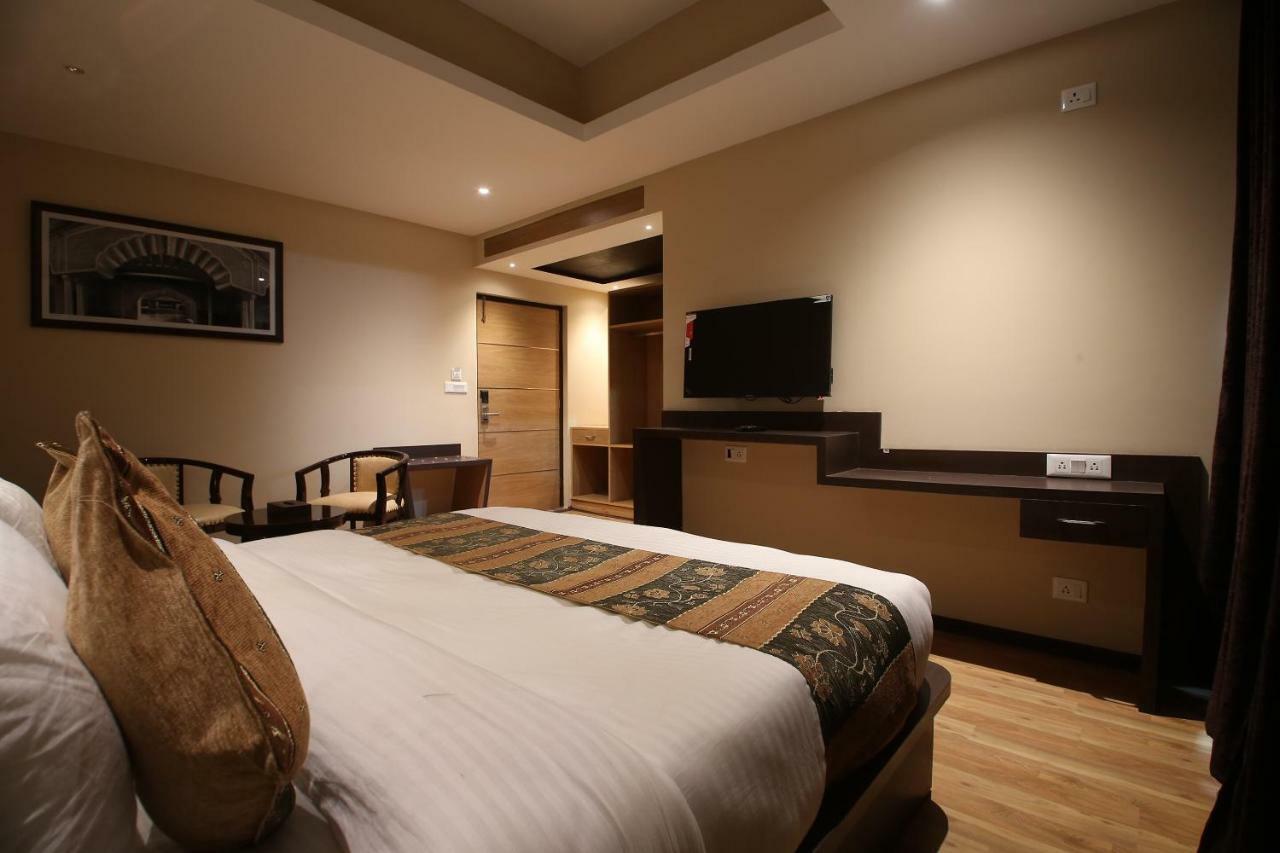 Hotel Palette - Golden Tulip Kashmir Srinagar (Jammu and Kashmir)