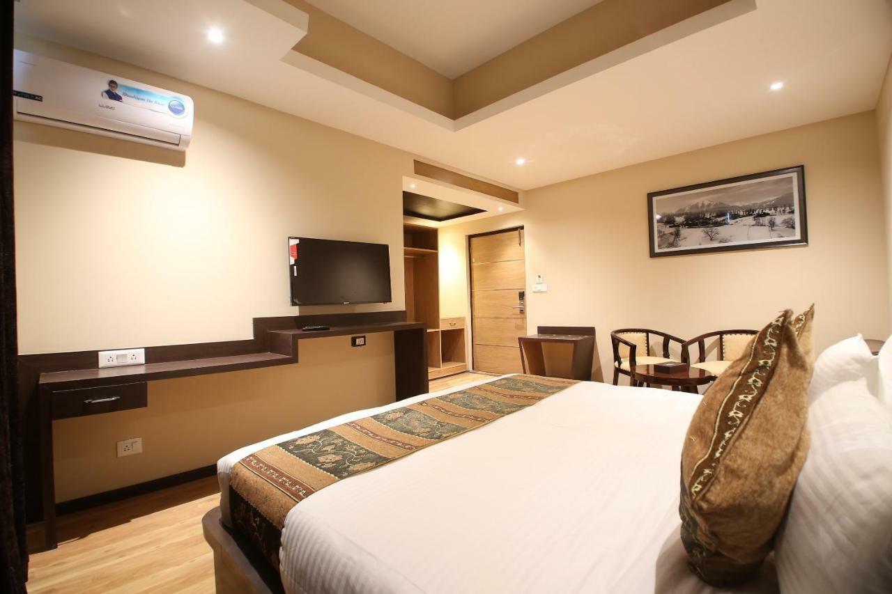 Hotel Palette - Golden Tulip Kashmir 3*