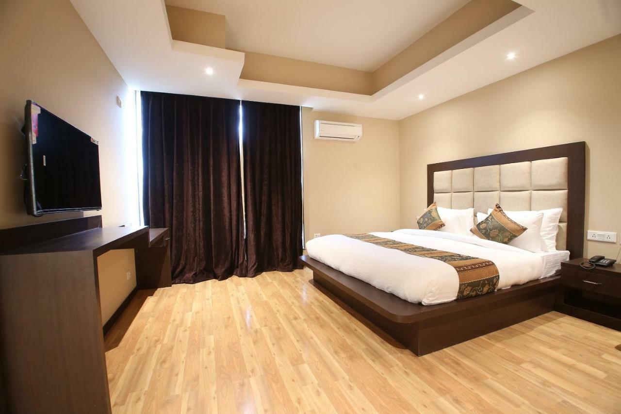 Hotel Palette - Golden Tulip Kashmir 3*