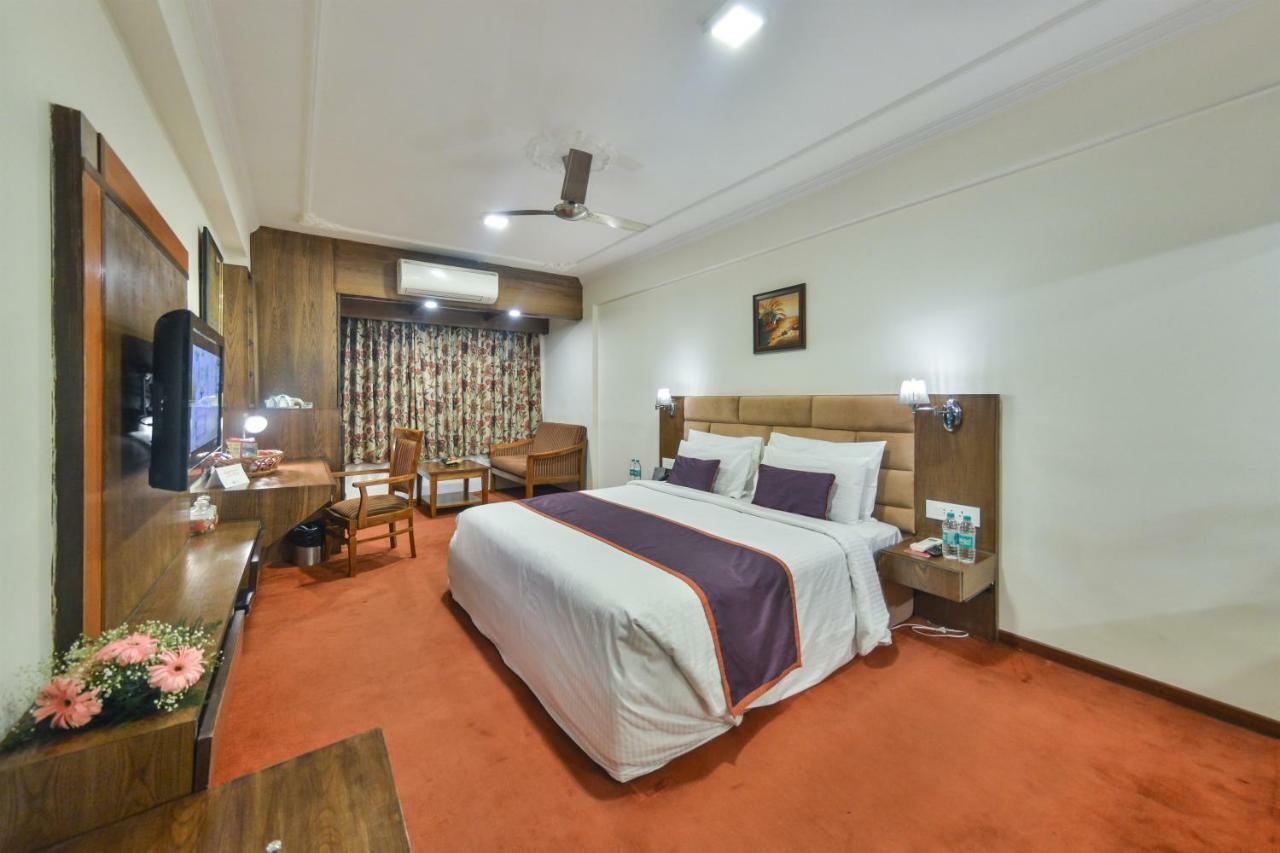Hotel Batra And Residences Srinagar (Jammu and Kashmir)