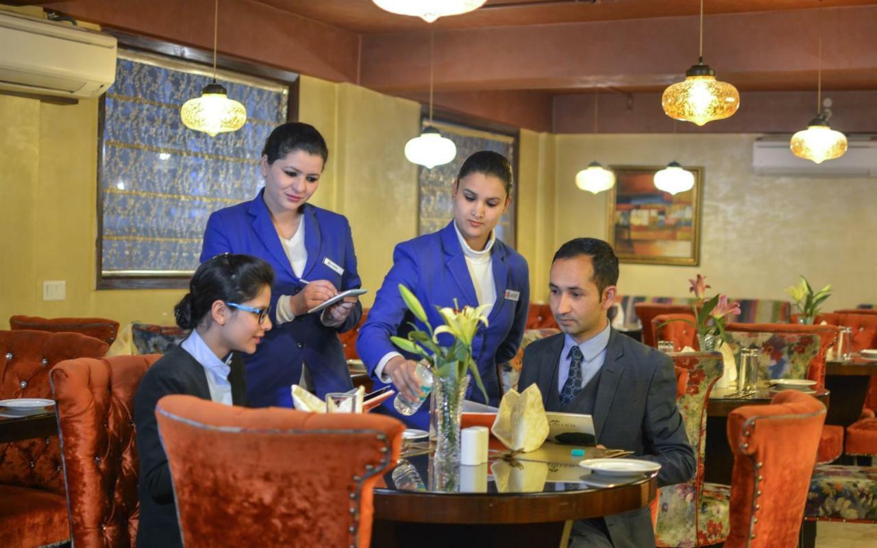 Batra And Residences 4* Srinagar (Jammu and Kashmir)