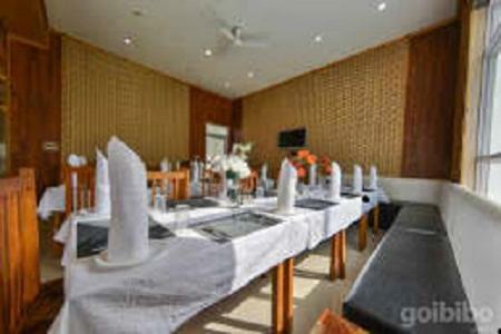 Hotel Pearl Continental 3*