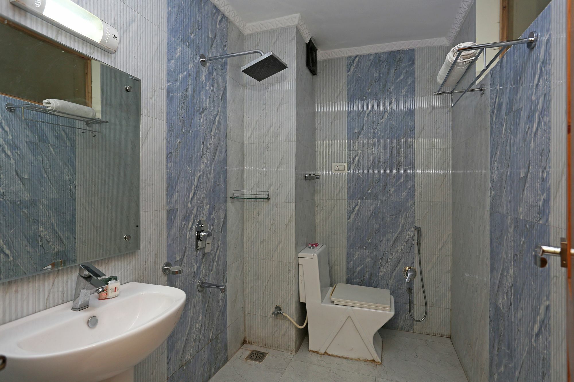 Oyo 4693 German Residency Hotel 3*