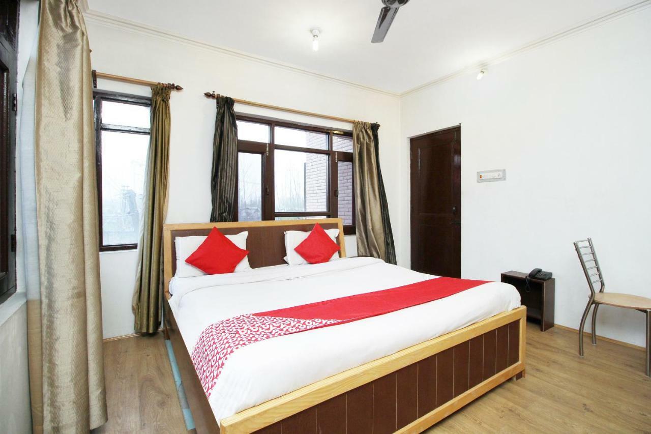 Assad Resorts Srinagar (Jammu and Kashmir)