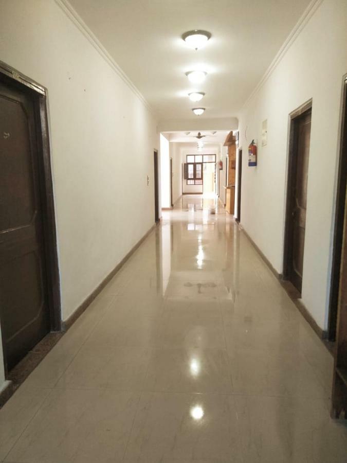 Hotel Royal Reshi Srinagar (Jammu and Kashmir)