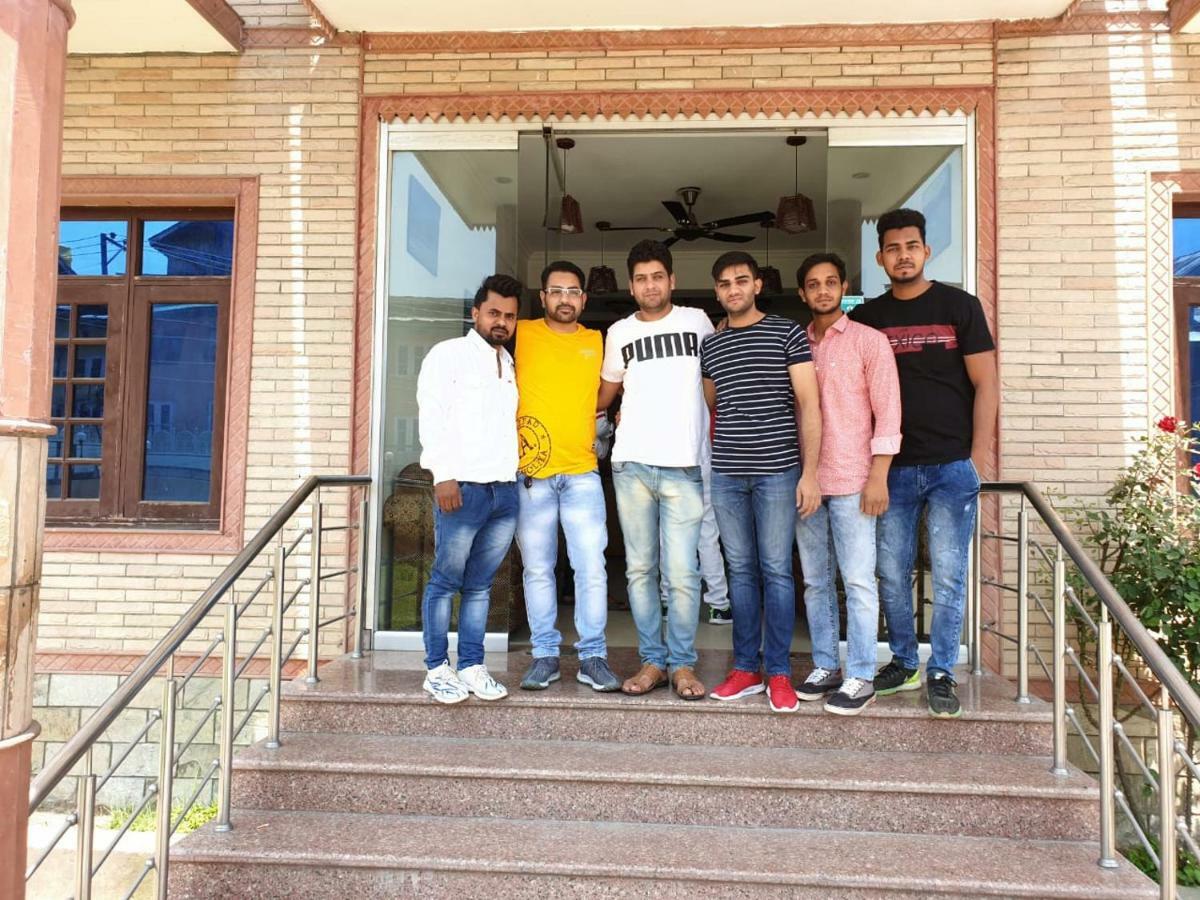 Royal Reshi * Srinagar (Jammu and Kashmir)