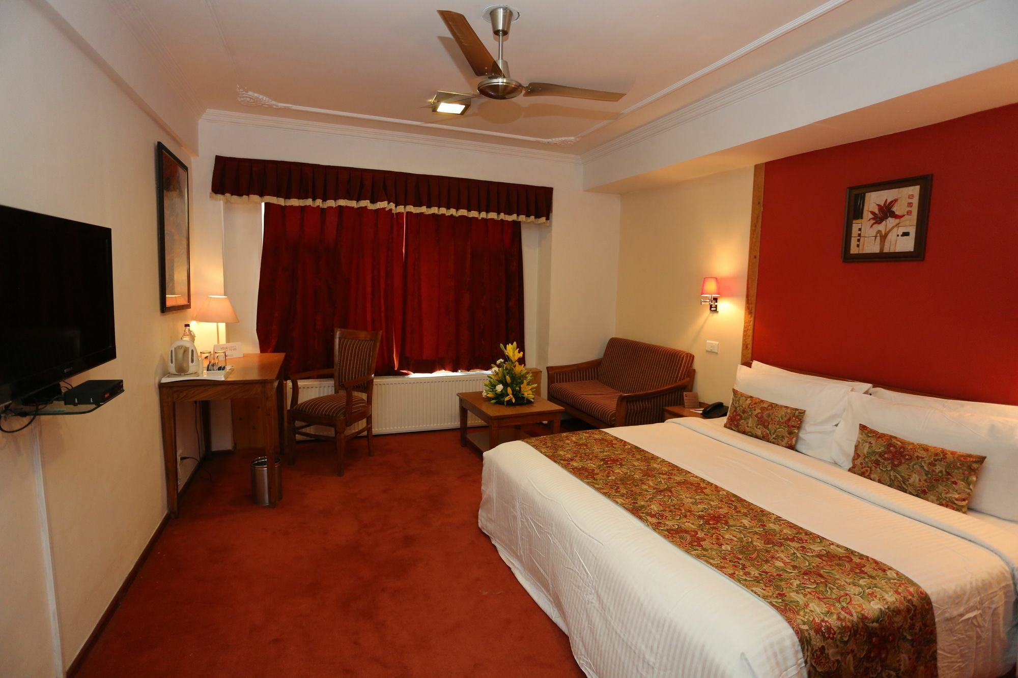 Hotel Batra And Residences
