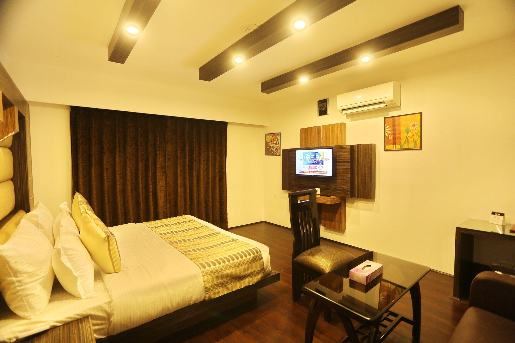 22 Enclave Evoke Lifestyle Srinagar (Jammu and Kashmir)