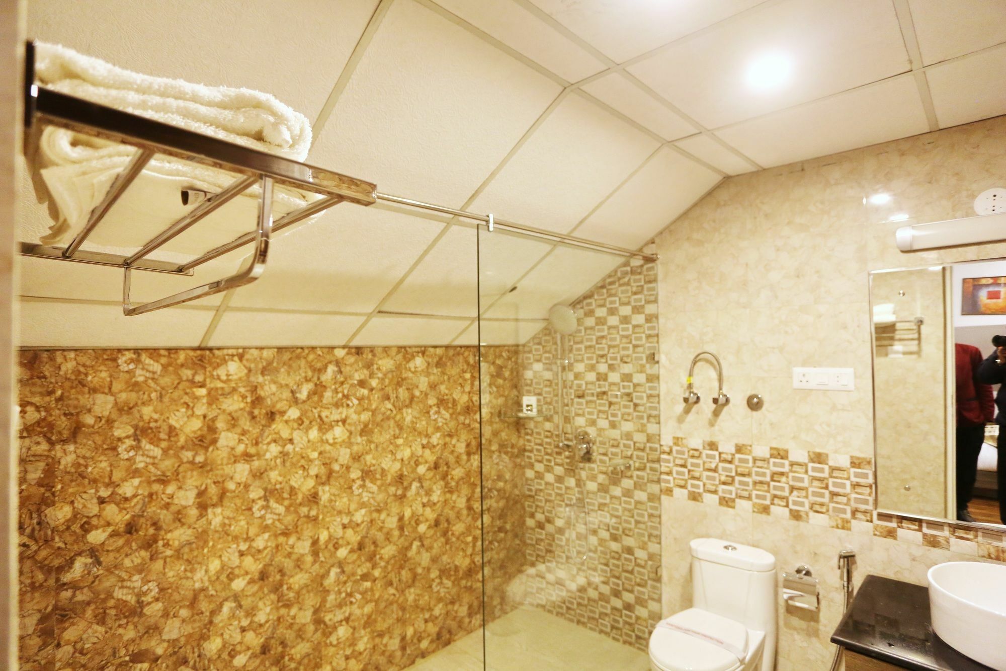 22 Enclave Evoke Lifestyle