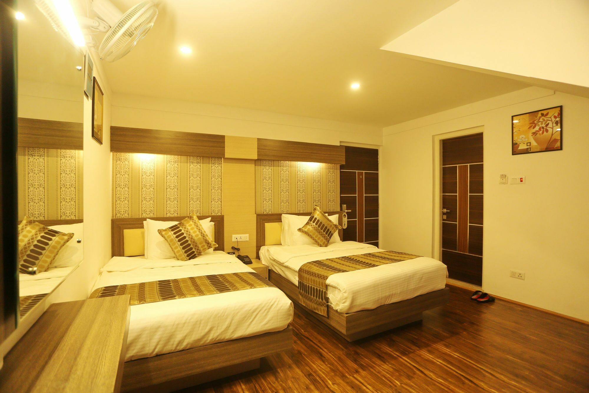 Hotel 22 Enclave Evoke Lifestyle