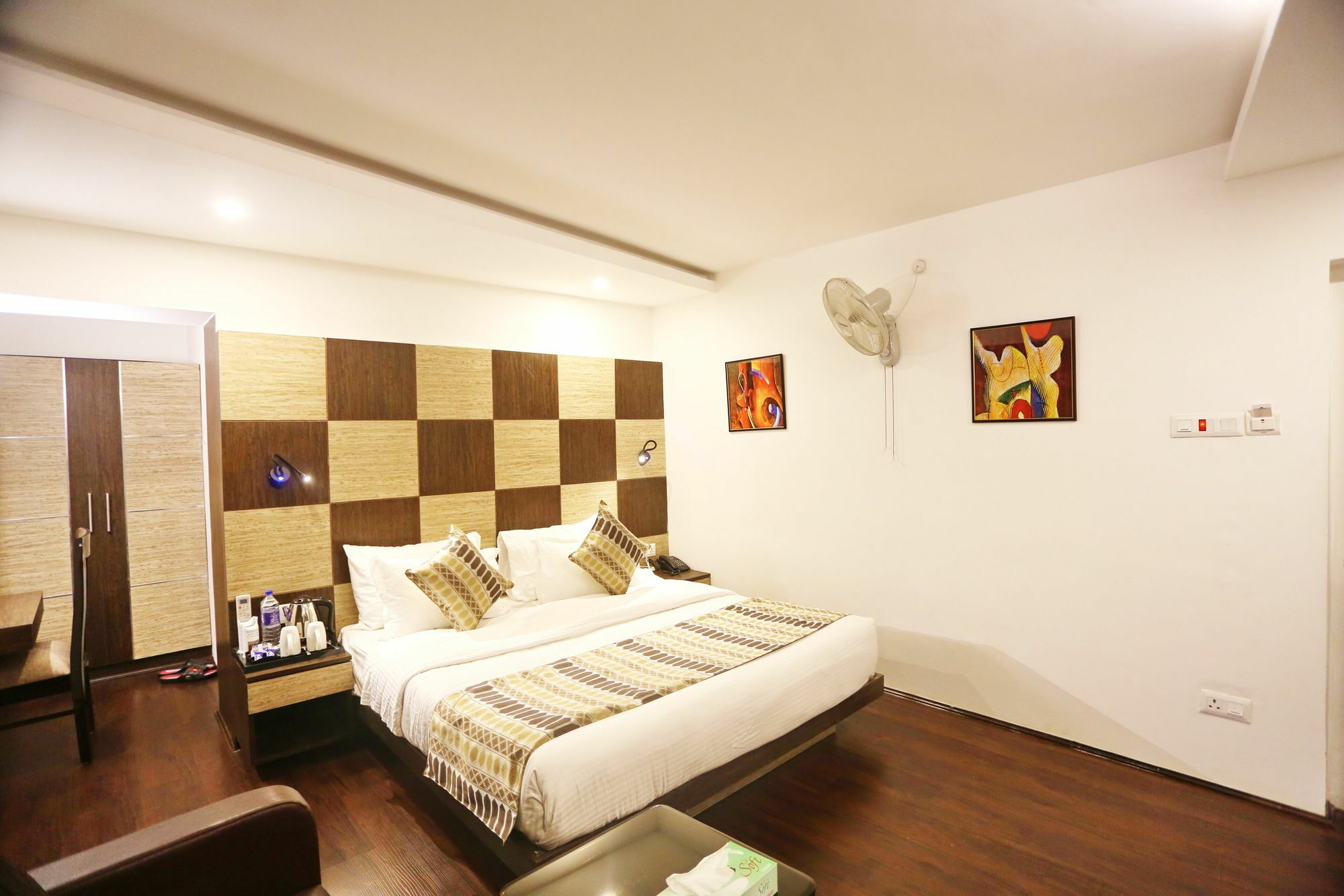 Hotel 22 Enclave Evoke Lifestyle 4*