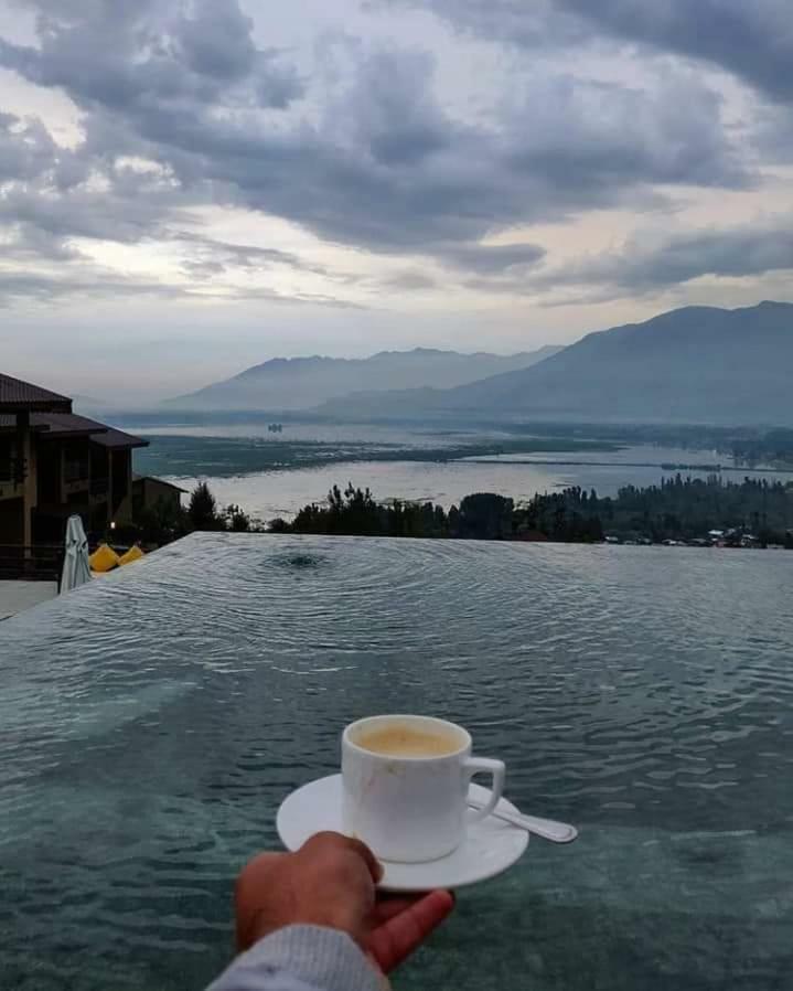 Royal Reshi * Srinagar (Jammu and Kashmir)