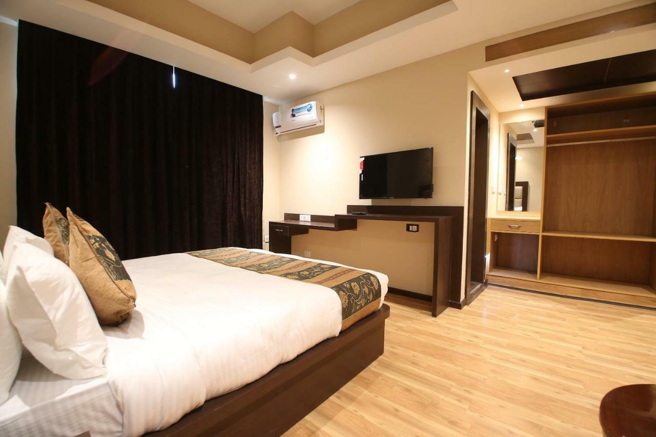 Hotel Palette - Golden Tulip Kashmir Srinagar (Jammu and Kashmir)