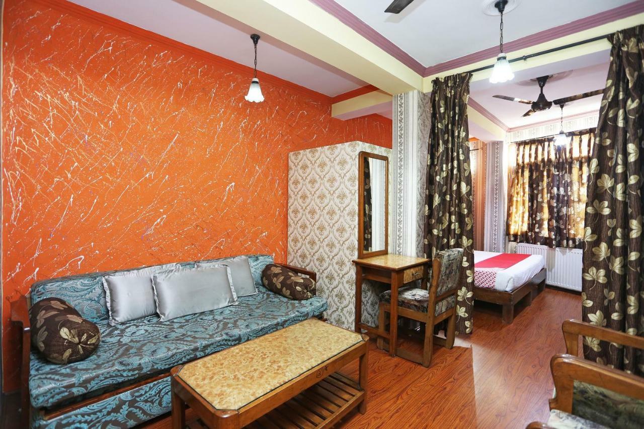 Oyo 24966 Grand & Restaurant Hotel Srinagar (Jammu and Kashmir)