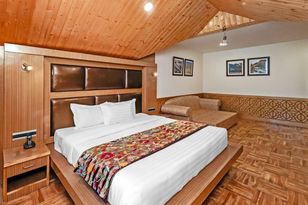 Palette - Opera Srinagar (Jammu and Kashmir)