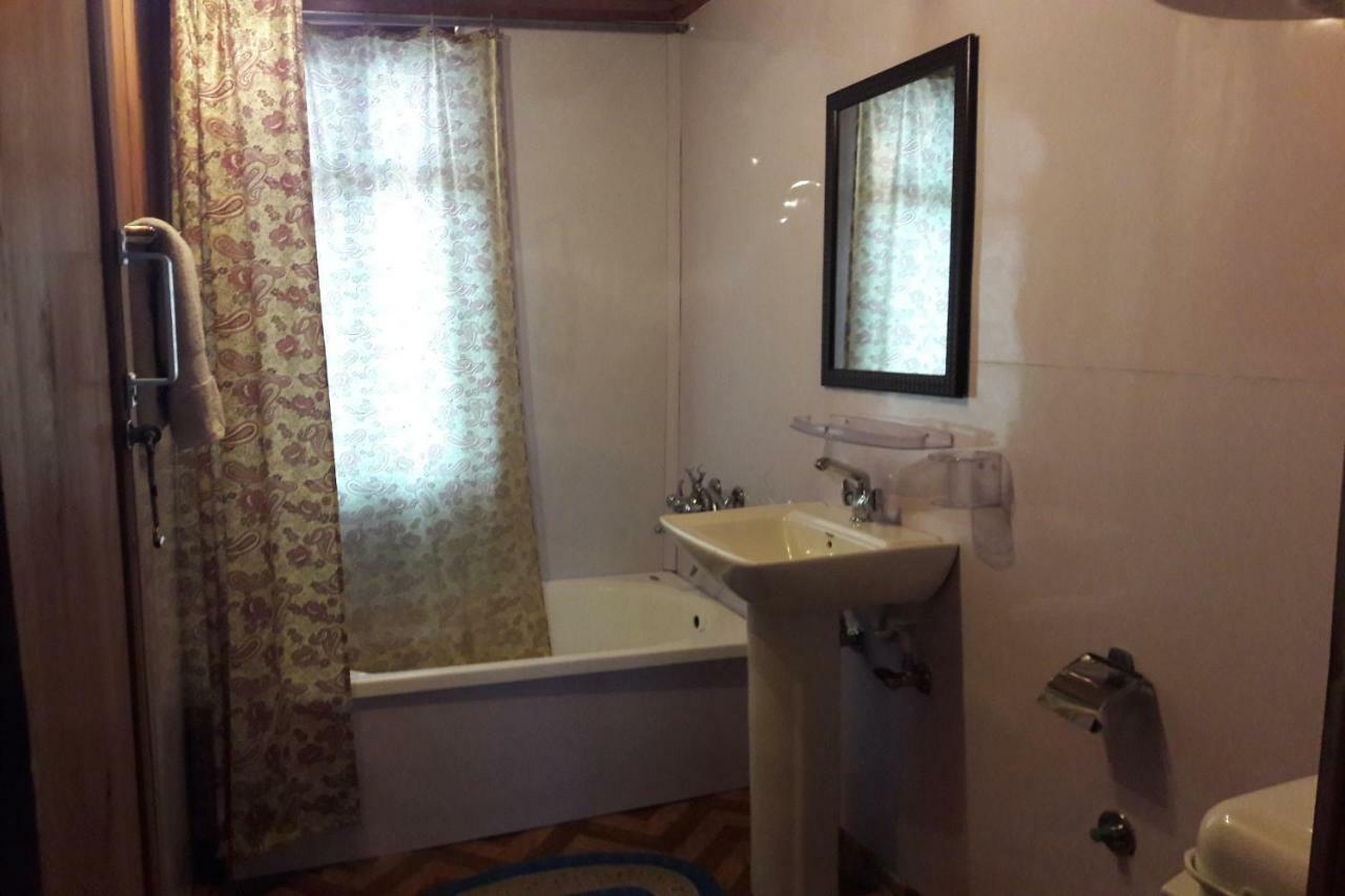 New Lucky Star Group Of Houseboats 4* Srinagar (Jammu and Kashmir)