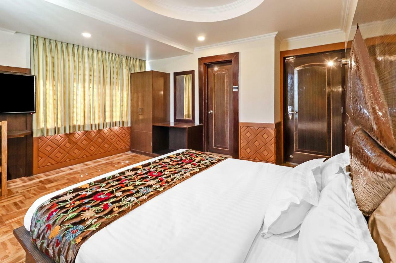 Palette - Opera Hotel