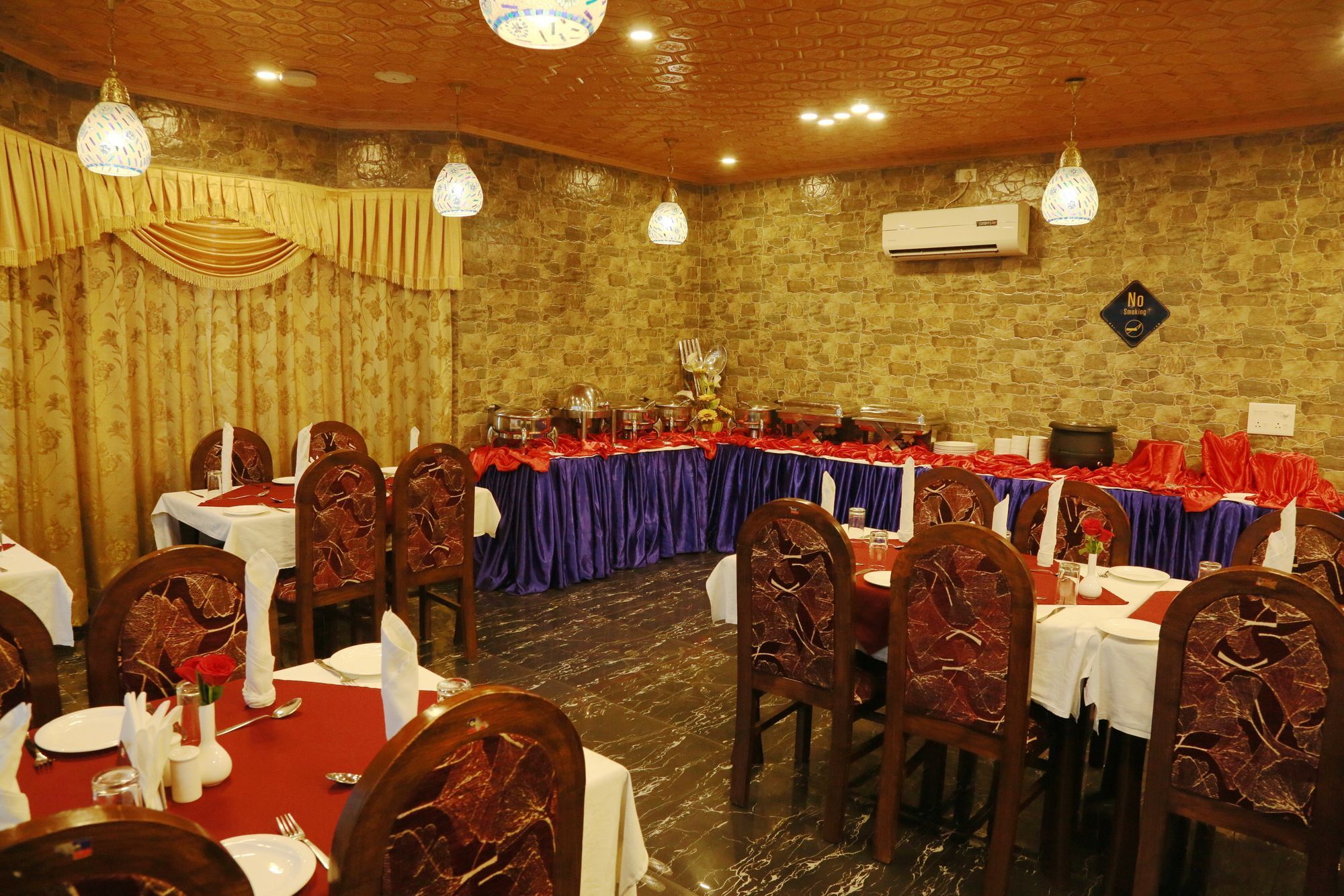 Hotel Mannat Srinagar (Jammu and Kashmir)