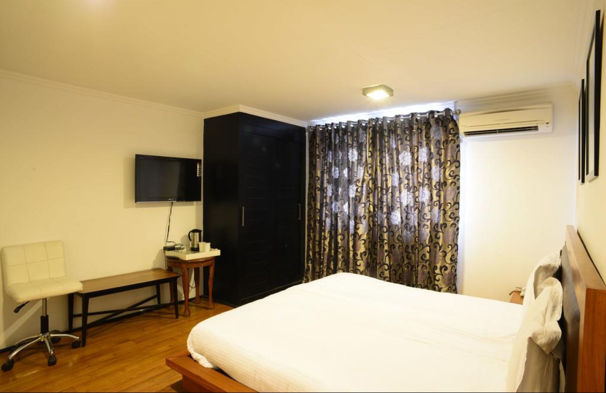 Summit Renaissance Srinagar (Jammu and Kashmir)