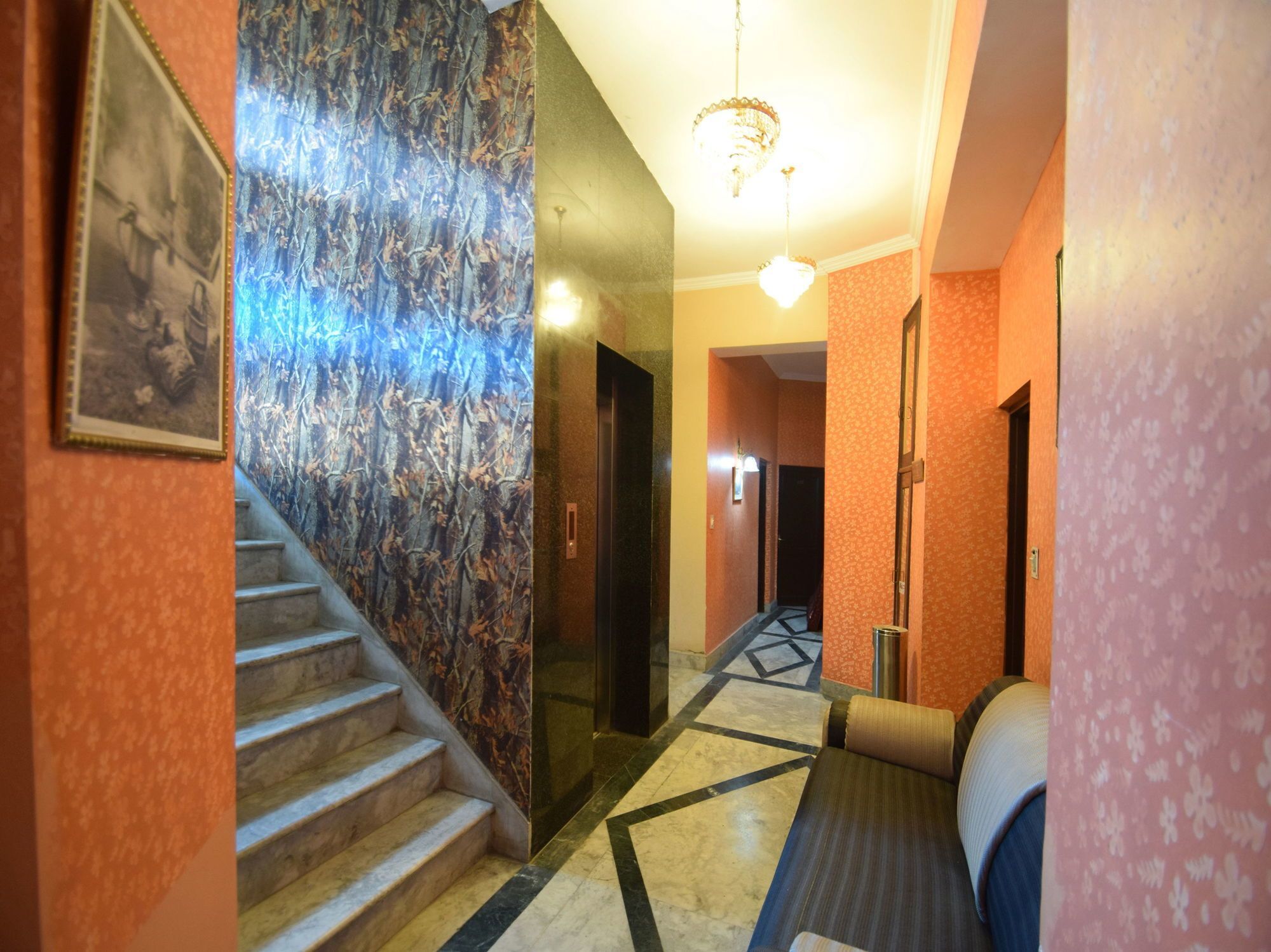 Hotel Oyo 4642 Nishat View 3*