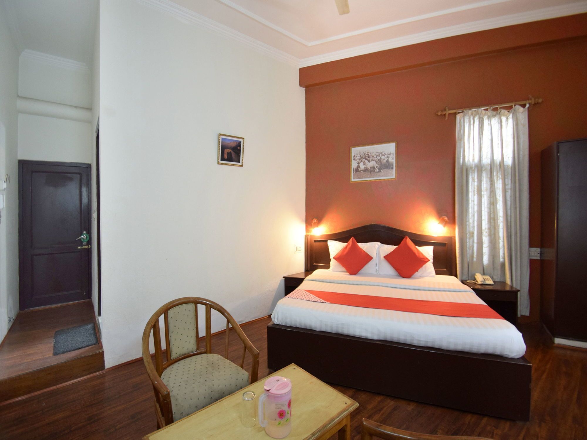 Oyo 4642 Nishat View 3* Srinagar (Jammu and Kashmir)