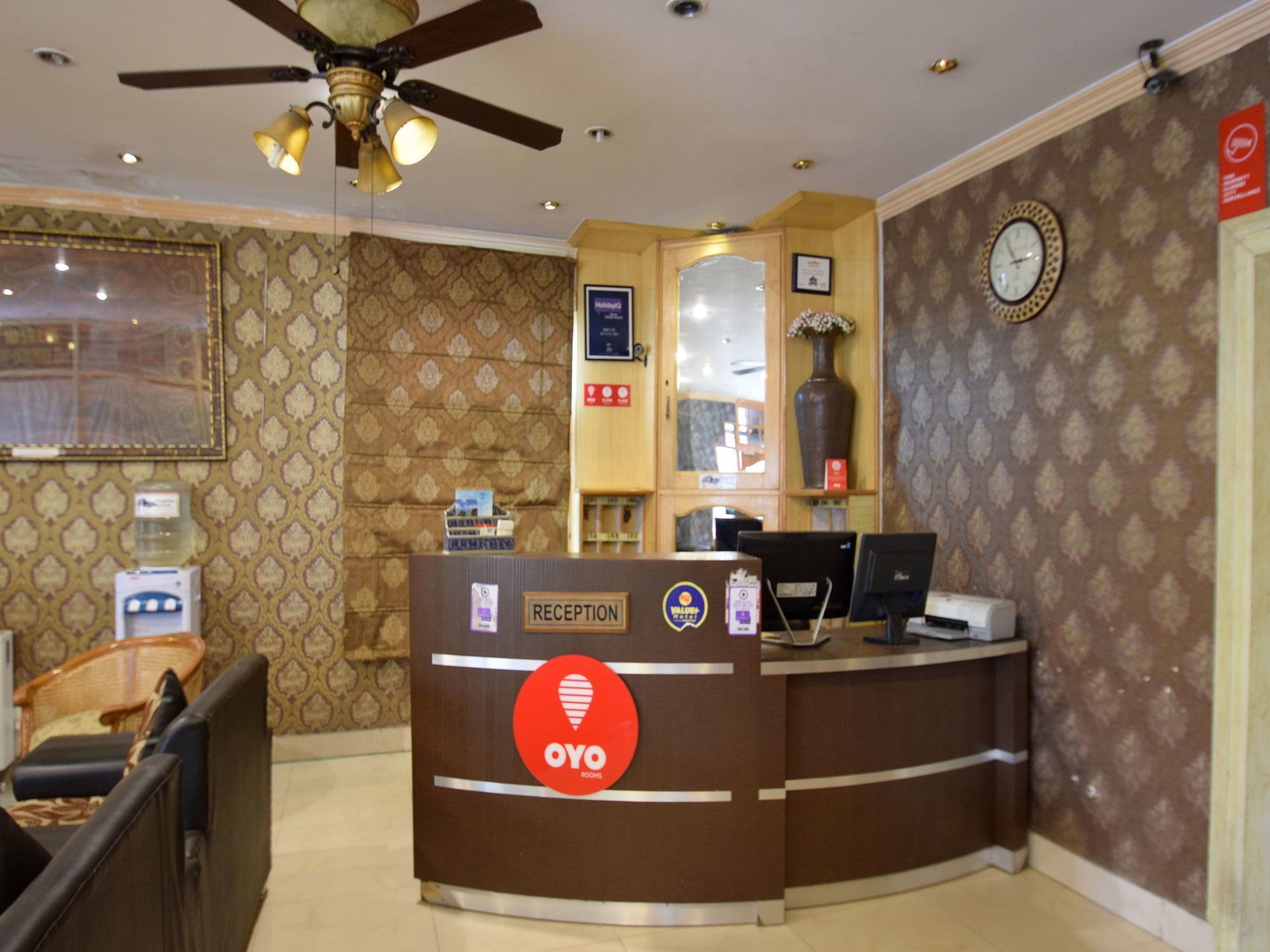 Oyo 4642 Nishat View Hotel Srinagar (Jammu and Kashmir)