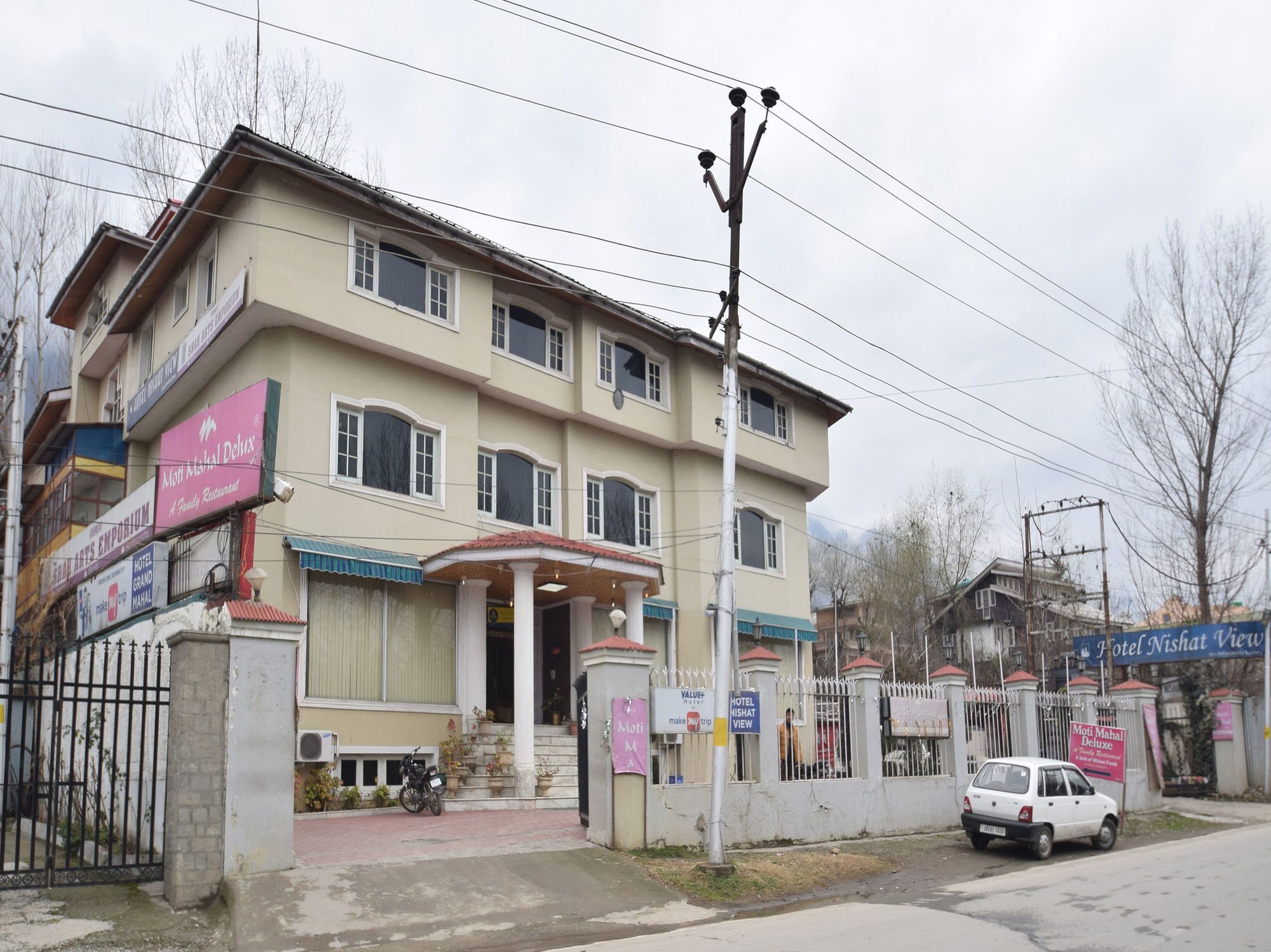 Oyo 4642 Nishat View Srinagar (Jammu and Kashmir)