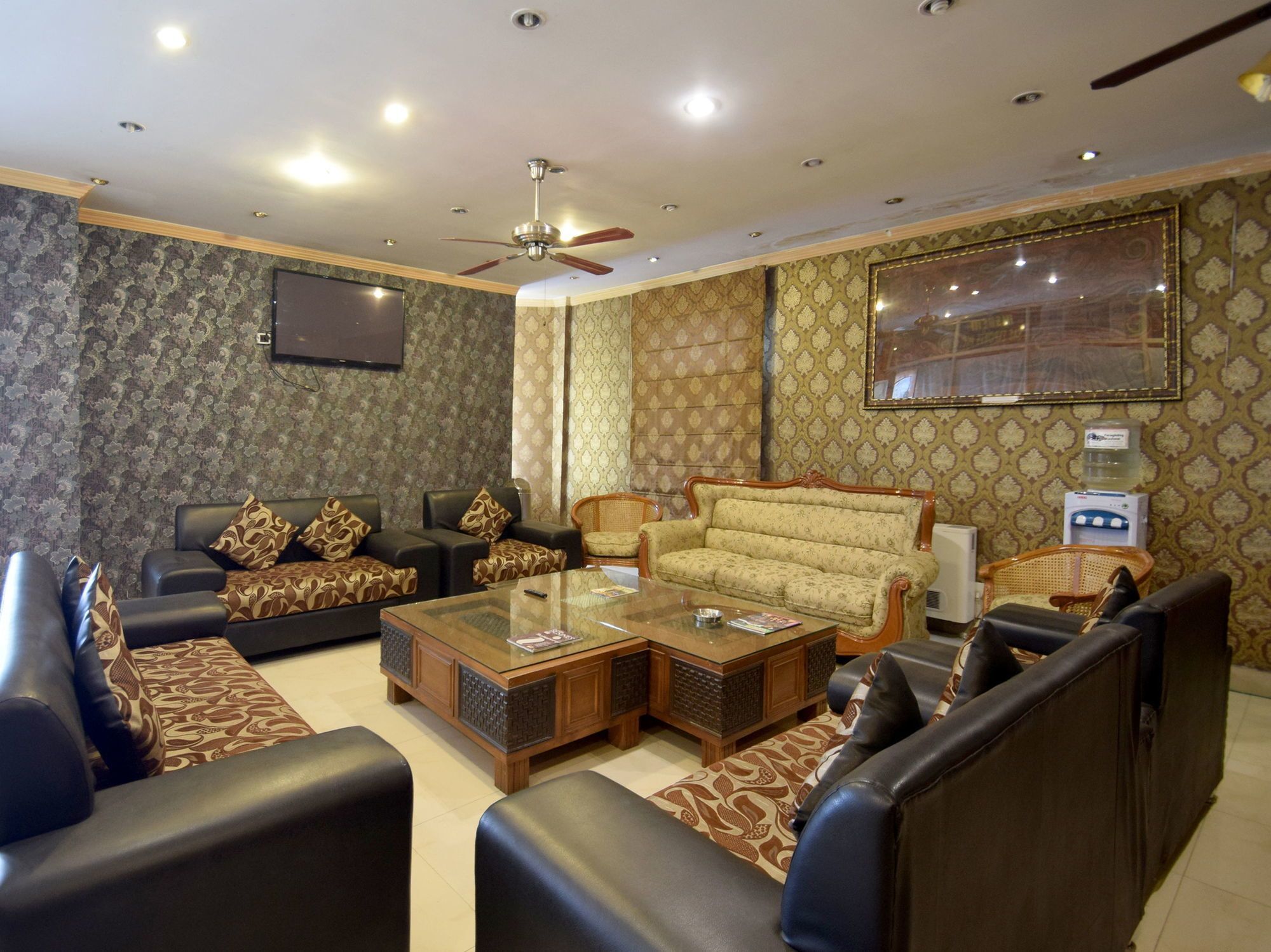 Oyo 4642 Nishat View Hotel Srinagar (Jammu and Kashmir)