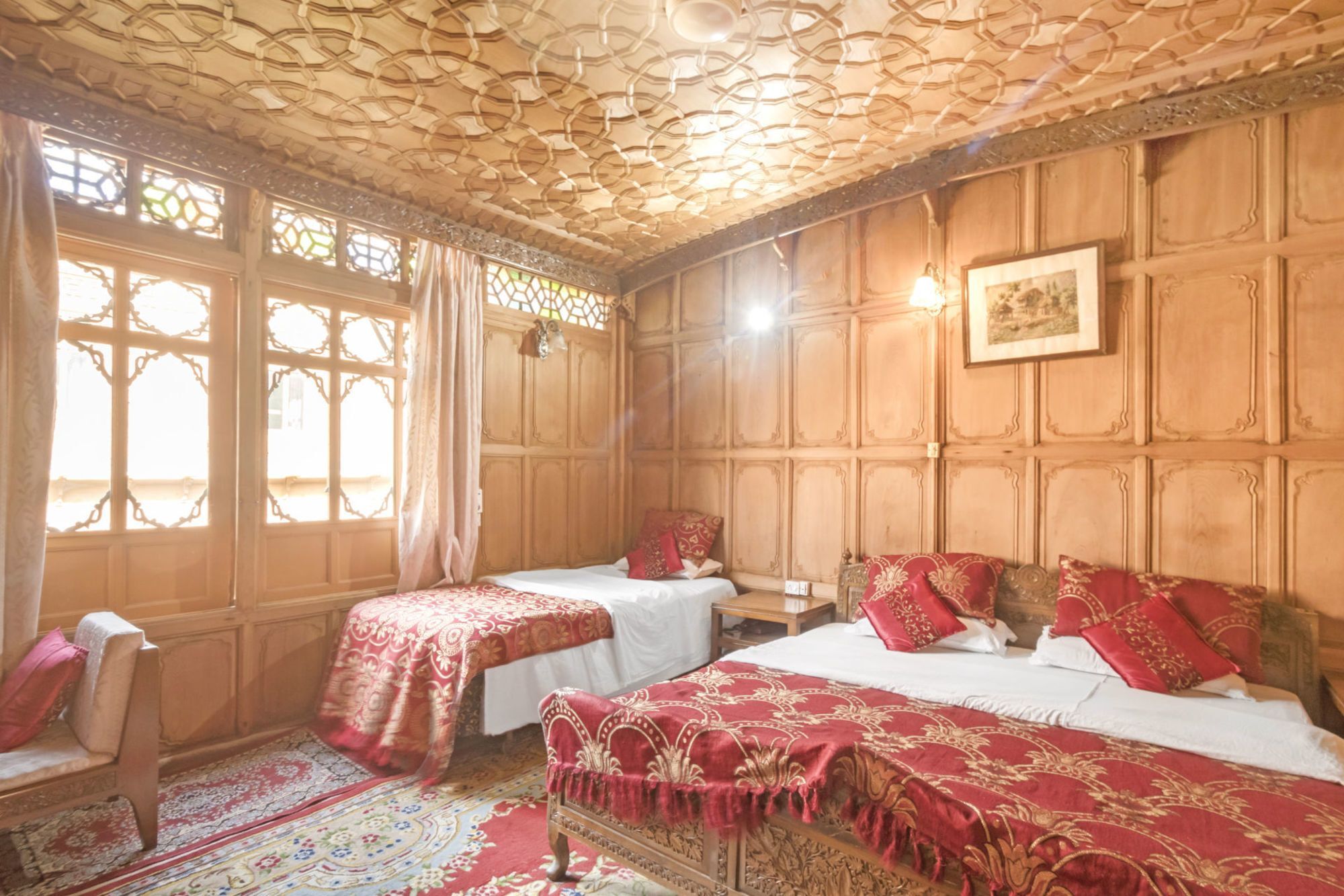 Guesthouser 3 Bhk Houseboat D520 Hotel Srinagar (Jammu and Kashmir)