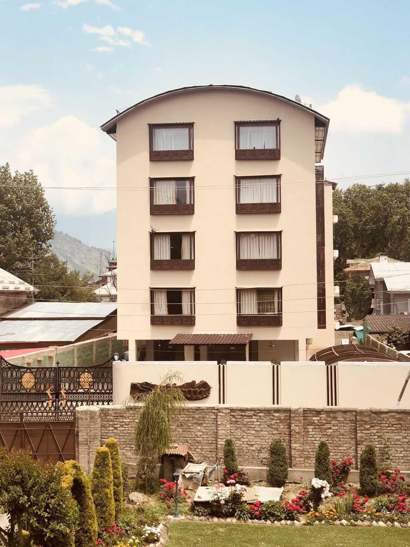 The Saffron Hotel 4*