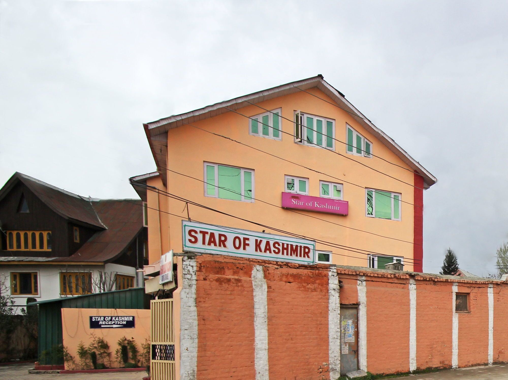 Oyo 4529 Star Of Kashmir Bed & Breakfast