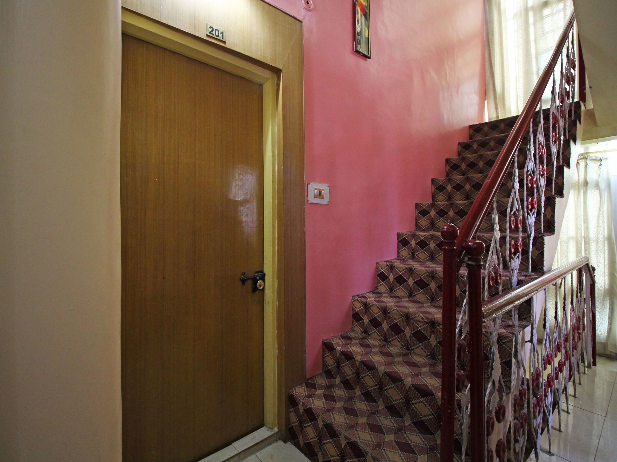 Oyo 4529 Star Of Kashmir Srinagar (Jammu and Kashmir)