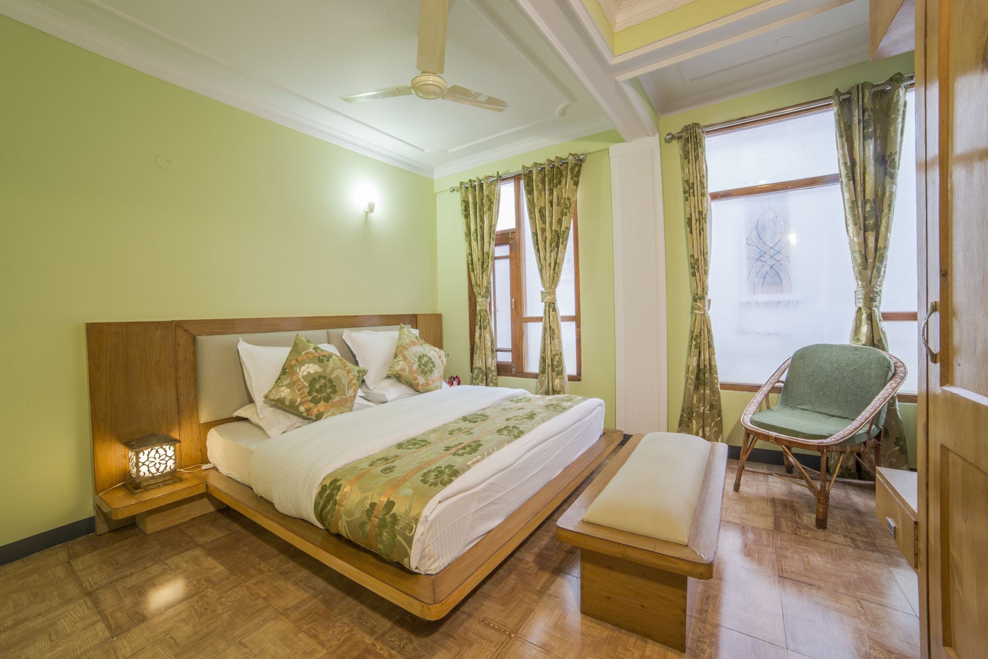 Shuhul Homes A Unit Of Aayu Holidays Srinagar (Jammu and Kashmir)