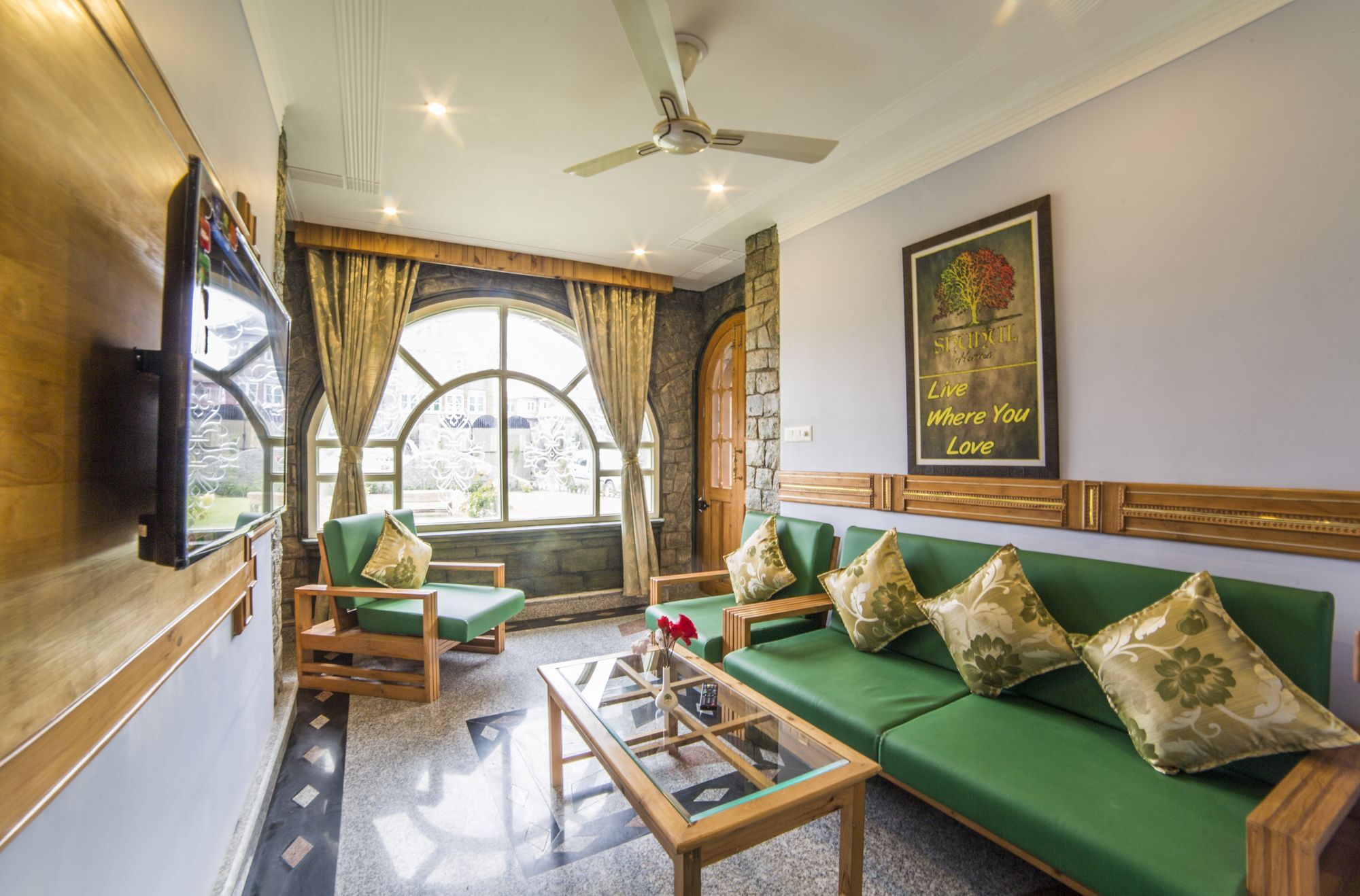 Shuhul Homes A Unit Of Aayu Holidays Hotel Srinagar (Jammu and Kashmir)