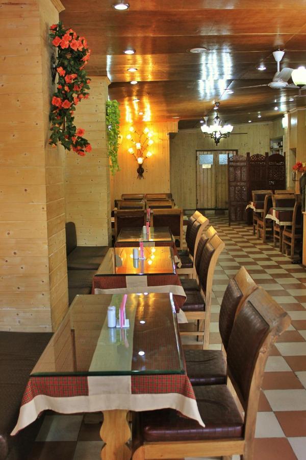 Hotel Walisons Srinagar (Jammu and Kashmir)
