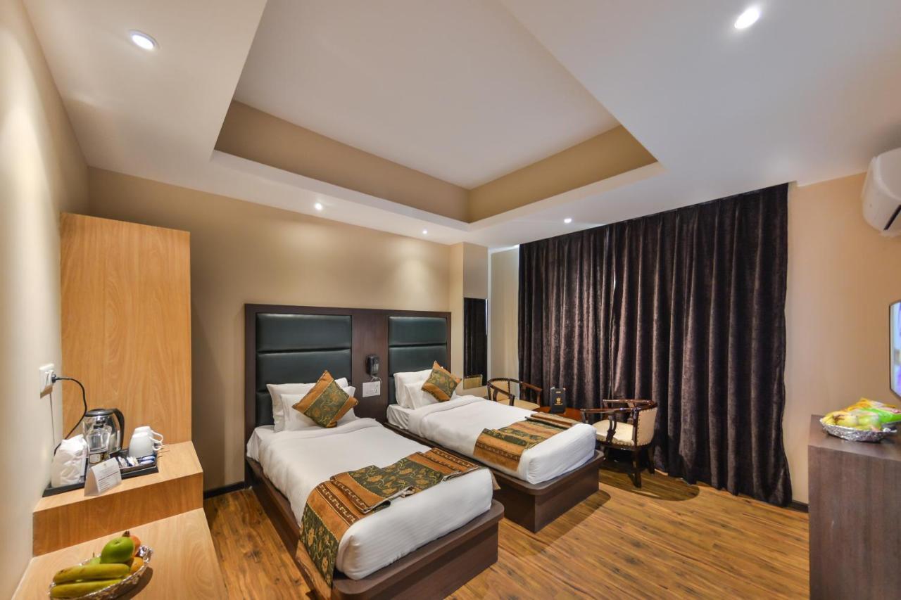 Golden Tulip Kashmir 4*