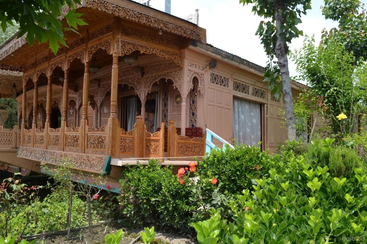 Botel The Heritage Group Of Houseboats 4*
