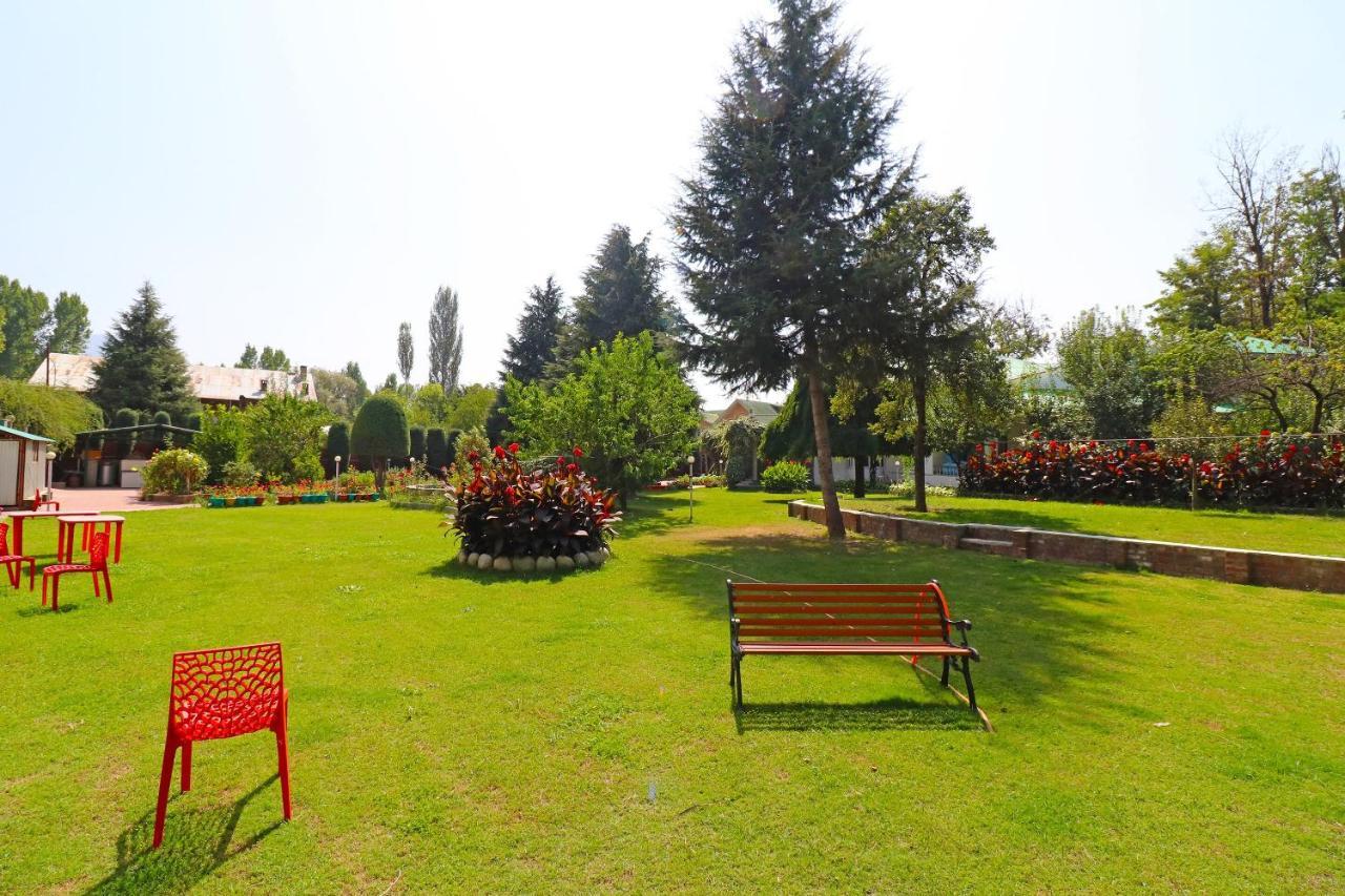 Hotel Oyo 19478 Paradise Gateway Srinagar (Jammu and Kashmir)