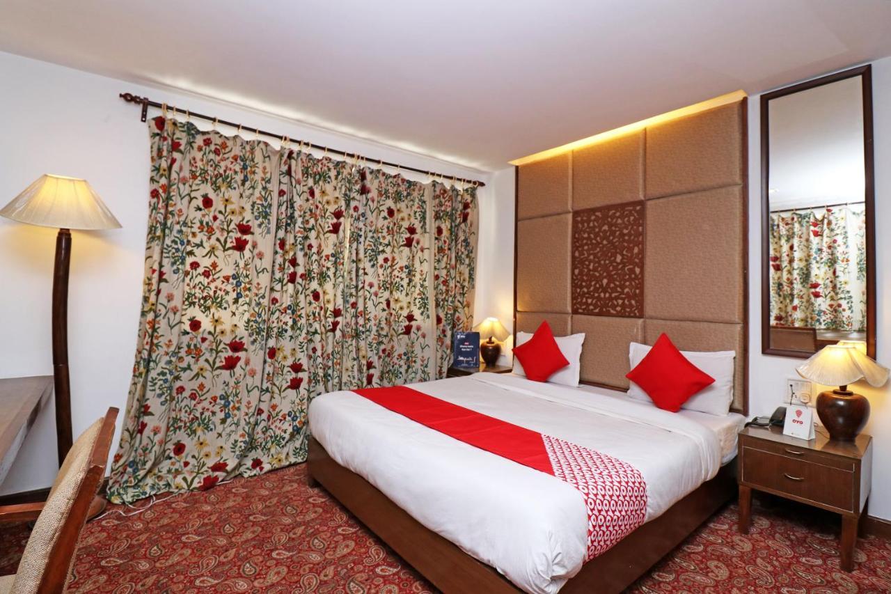 Hotel Oyo 19478 Paradise Gateway Srinagar (Jammu and Kashmir)