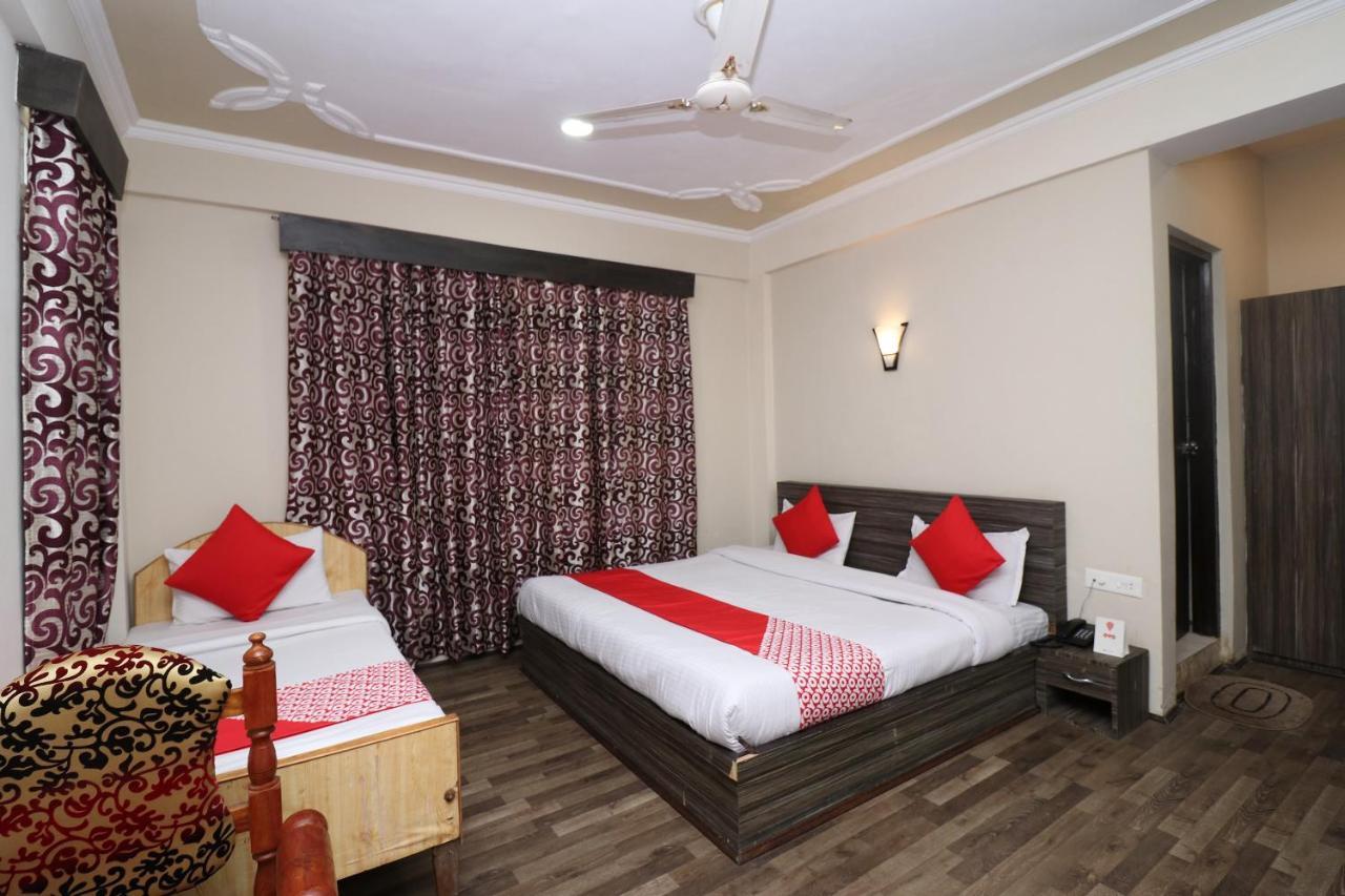 Oyo 19540 Royal Bahaar Hotel 3*