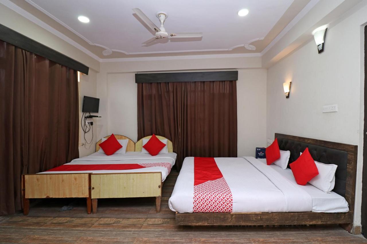 Hotel Oyo 19540 Royal Bahaar 3*