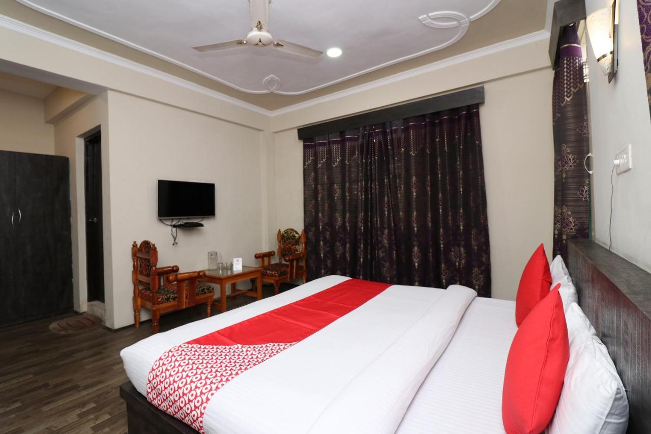 Oyo 19540 Royal Bahaar Hotel