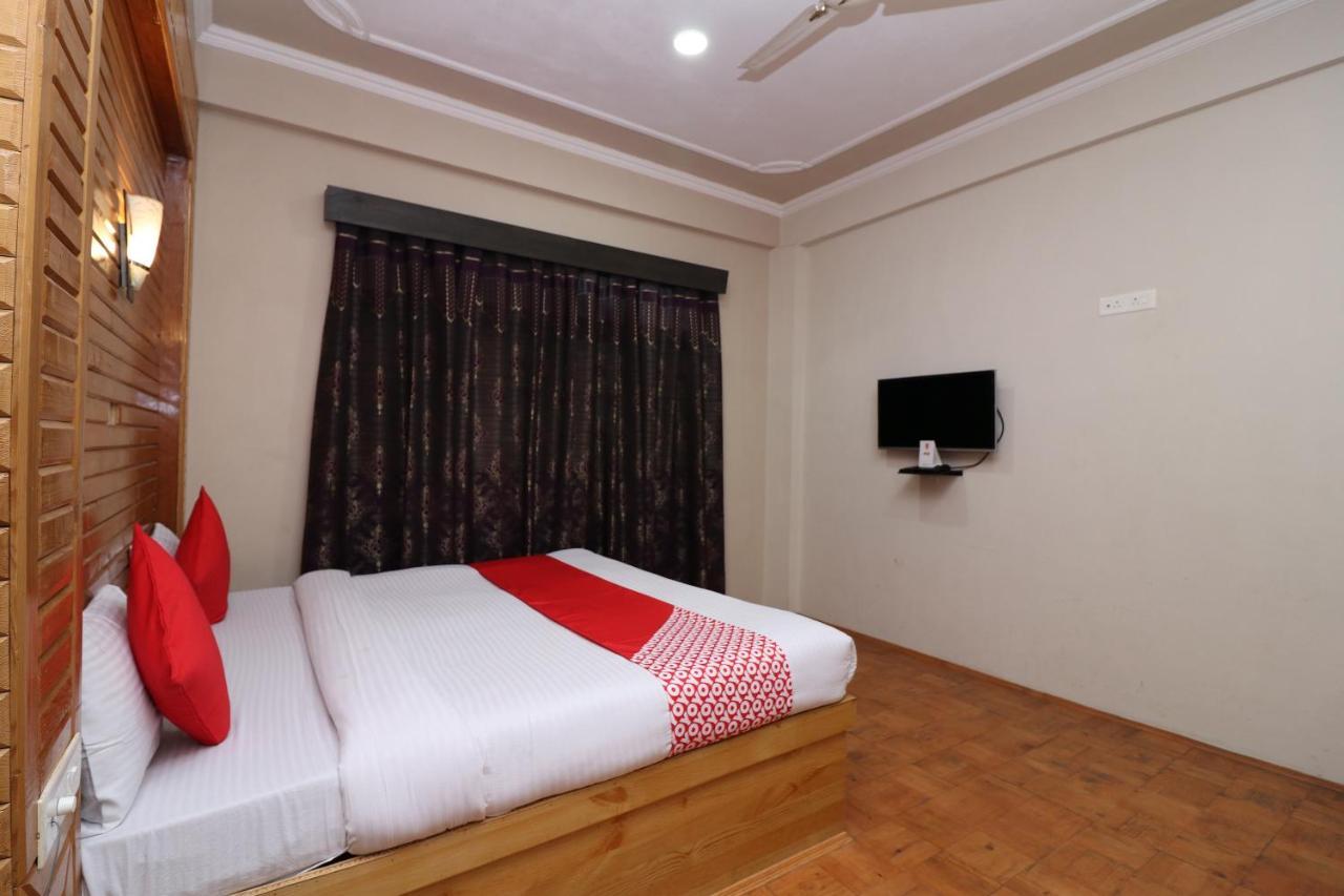Hotel Oyo 19540 Royal Bahaar Srinagar (Jammu and Kashmir)