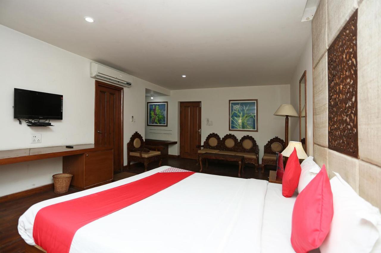 Oyo 27008 Paradise Gateway 3*