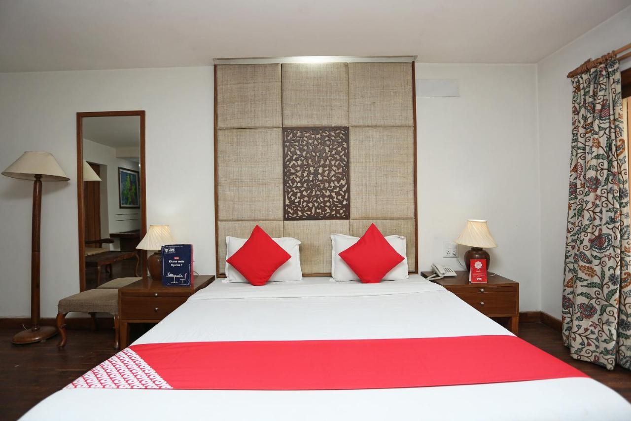 Oyo 27008 Paradise Gateway Srinagar (Jammu and Kashmir)